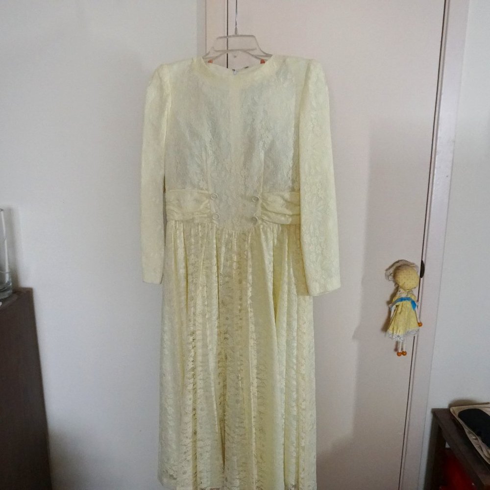 Ivory Vintage Original Rurusa Lace Dress (size 4)